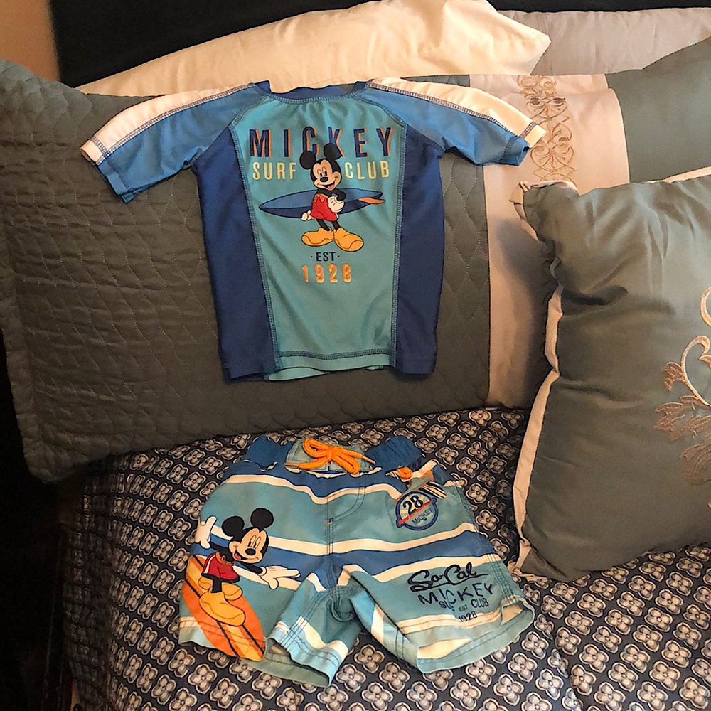 Disney Mickey Mouse Rash guard and swim trunk set
